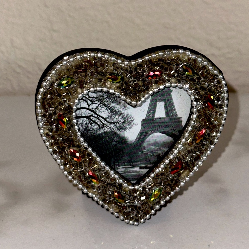 Beaded Heart Picture Frame